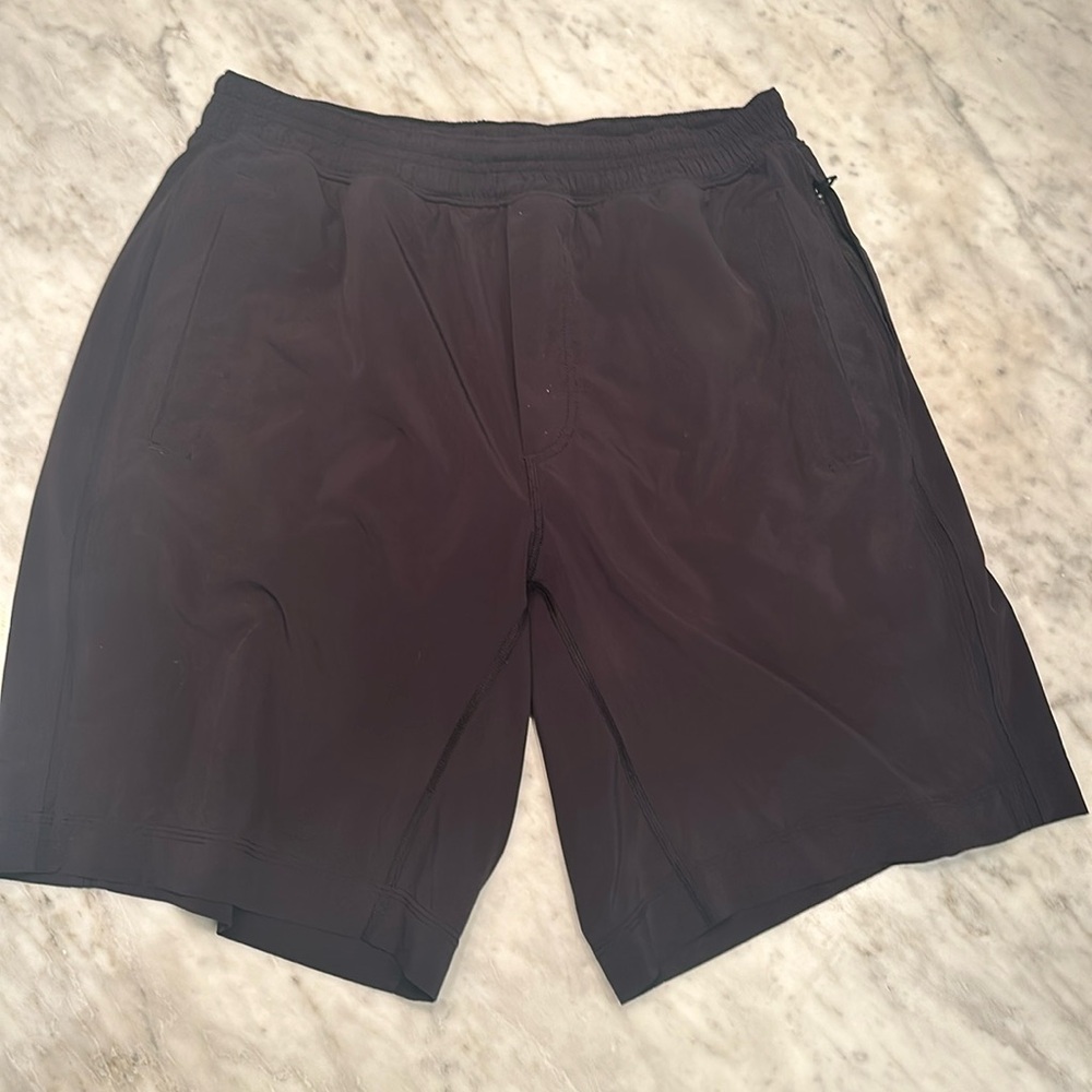Lululemon Men’s Black Lined Pacebreaker Shorts Size Large